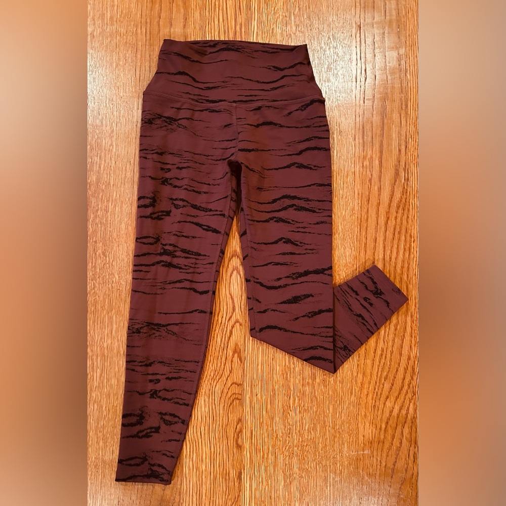 Beyond Yoga Women’s High Waisted Midi Leggings - Size S